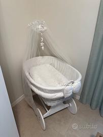 Culla in vimini come nuova – completa di tutto!