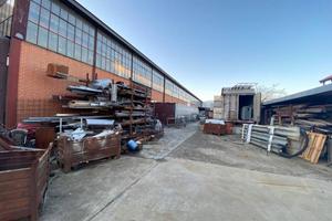 Immobile di 920 m² con 1 locale a Carmagnola