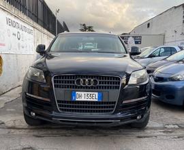 Audi Q7 3.0 V6 TDI 233CV quattro tiptronic