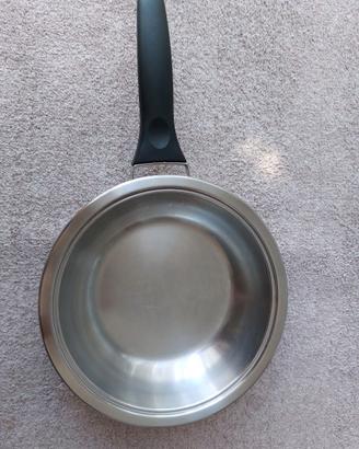 Padella AMC da 20cm.