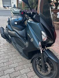 X Max 400