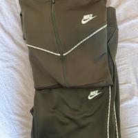 Tuta nike L