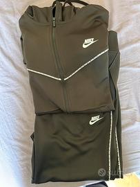 Tuta nike L