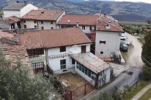 CASA SEMINDIPENDENTE A MEZZANE DI SOTTO