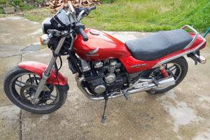 Night Hawk 650 per restauro o ricambi