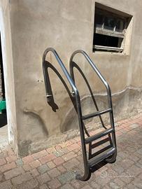 Scaletta per piscina interrata inox