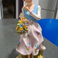 Statuetta in porcellana Capodimonte certificata sc