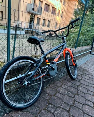 BMX Montana Arancione e Nera