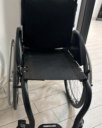 Carrozzina TiLite peso 4,2Kg in titanio