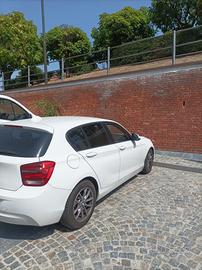 auto BMW serie uno 