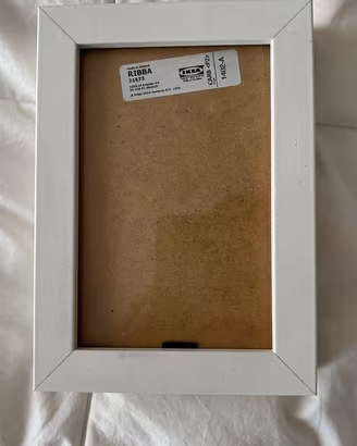 Cornice bianca IKEA