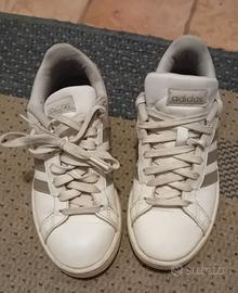 Scarpe Adidas numero 37 1/3