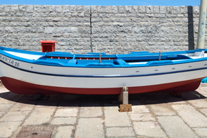 Barca in legno Lancia