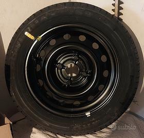 Gomma kumho s cerchio in ferro 195/55/15 95v NUOVA