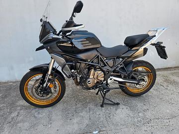Qj Motor SRT 700 SX AZIENDALE KM 0
