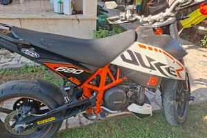 KTM Duke 690 R 2011