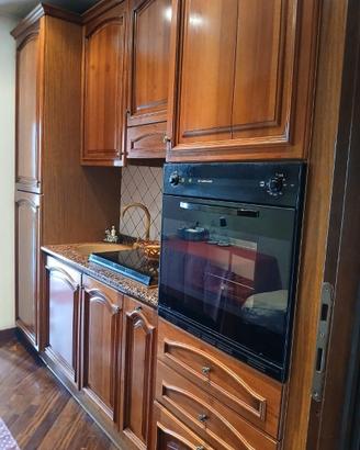 Cucina completa di elettrodomestici
