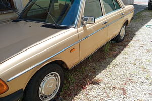 Mercedes 200D