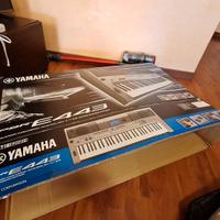 Tastiera Yamaha PSR E443