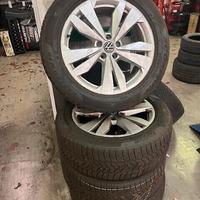 Cerchi in lega 19" VW ID4 con gomme invernali 80%
