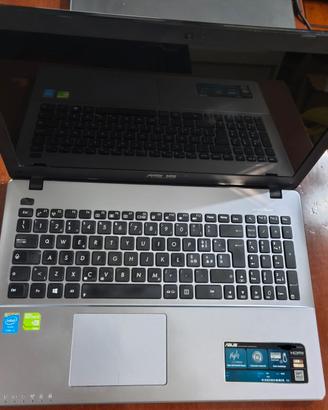 notebook Asus F550L
