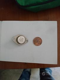 Transistor nos a bottone