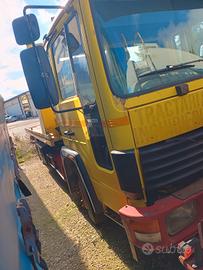 Carroattrezzi volvo scarrabile forche