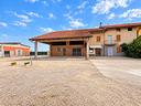 rustico-casale-di-49525-m²-con-5-locali-e-box-au