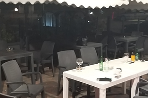 Bar enoteca sala slot