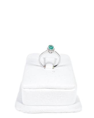 Anello con smeraldo e diamanti