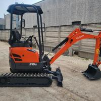 Miniescavatore usato KUBOTA U 15-3