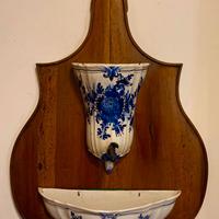 Acquasantiera antica grande montata su legno