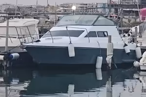 barca con due motori turbo diesel