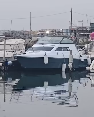 barca con due motori turbo diesel