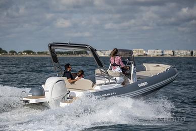 Gommone Salpa Soleil 24.5 + Honda BF200 NUOVO