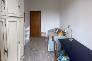 Stanza singola a giovane studentessa