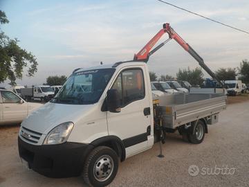 Iveco Daily 35c12 cassone fisso con gru