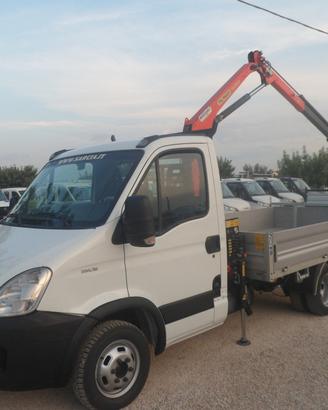 Iveco Daily 35c12 cassone fisso con gru