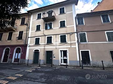 NEGOZIO A LERICI