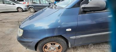 HYUNDAI MATRIX 2002 - PARAFANGO SINISTRO