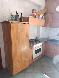 Mobili casa e cucina completa