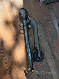 Monopattino elettrico Ninebot ES2 Segway