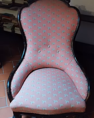 Poltrona antica "Gondola" legno intagliato 