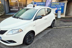 Lancia Ypsilon 1.0 FireFly 5 porte S&S Hybrid Ecoc