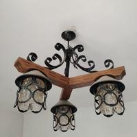 Lampadario rustico legno e ferro taverna