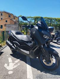 XMax 300
