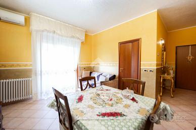 3 LOCALI A BIASSONO
