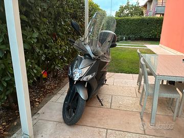 Scooter Agility 125 +16