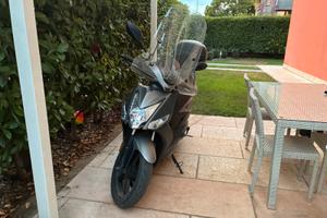 Scooter Agility 125 +16