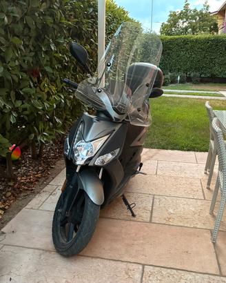 Scooter Agility 125 +16